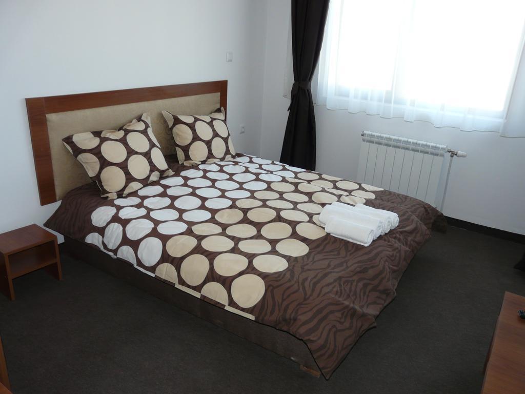Yuliya Guest House Sapareva Banya ภายนอก รูปภาพ
