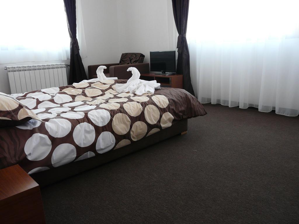Yuliya Guest House Sapareva Banya ภายนอก รูปภาพ